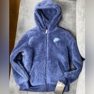 New Nike Fleece Jacket in Boys Sz Small.